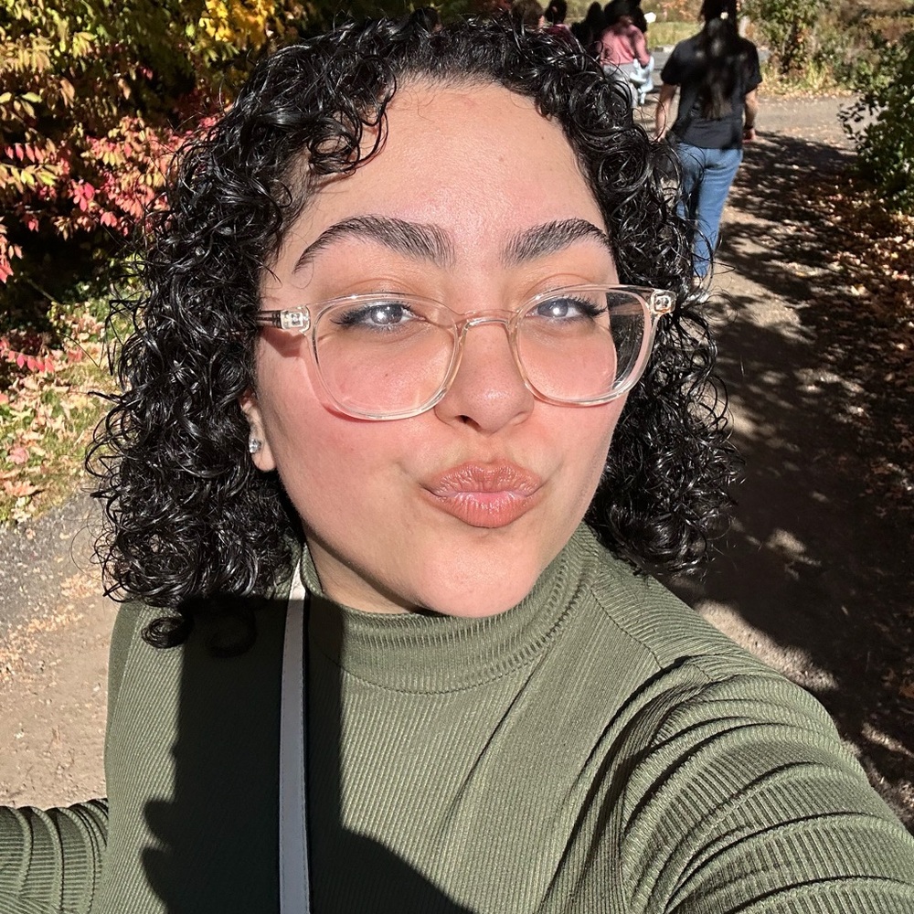 Meet your Posher, Giana